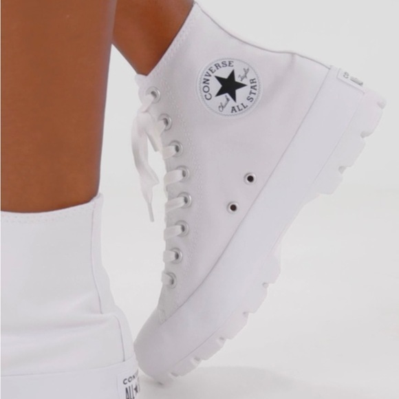 βοΈNWTβοΈ WOMEN'S CONVERSE LUG HIGH TOPS - Picture 9 of 16